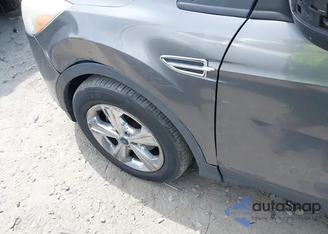 2014 Ford Escape S z USA, uszkodzony, nr VIN 1FMCU0F73EUE45592